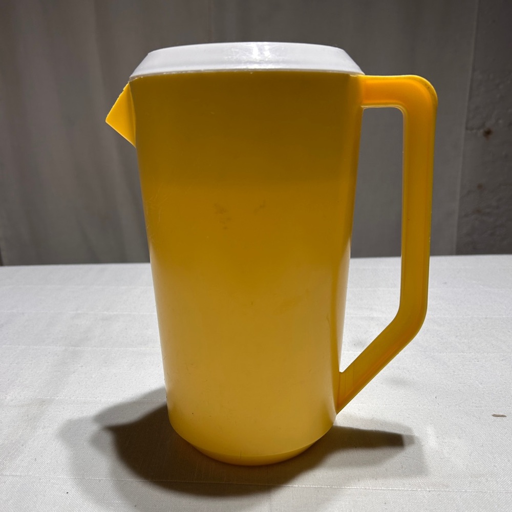 Rubbermaid Yellow Pitcher
